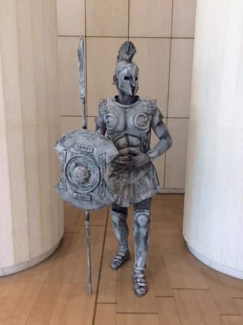 Human statue of a knight in armour